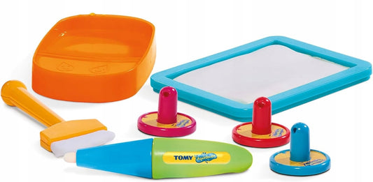 TOMY Aquadoodle podložka a príslušenstvo na maľovanie vodou 65 x 84 cm