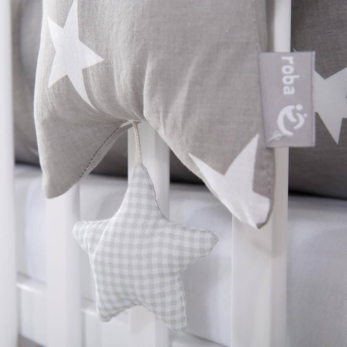 ROBA Little Stars závesná hračka s hracím strojčekom na kočík a postieľku 27 x 27 cm