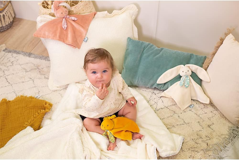 KALOO Lapinoo Rabbit comforter cuddly toy + box