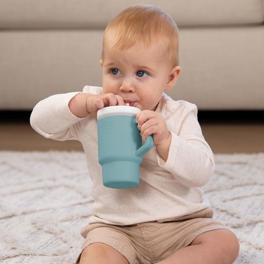 INFANTINO My 1st Tumbler silikónový hrnček s náustkom proti vyliatiu 266 ml 6 m+
