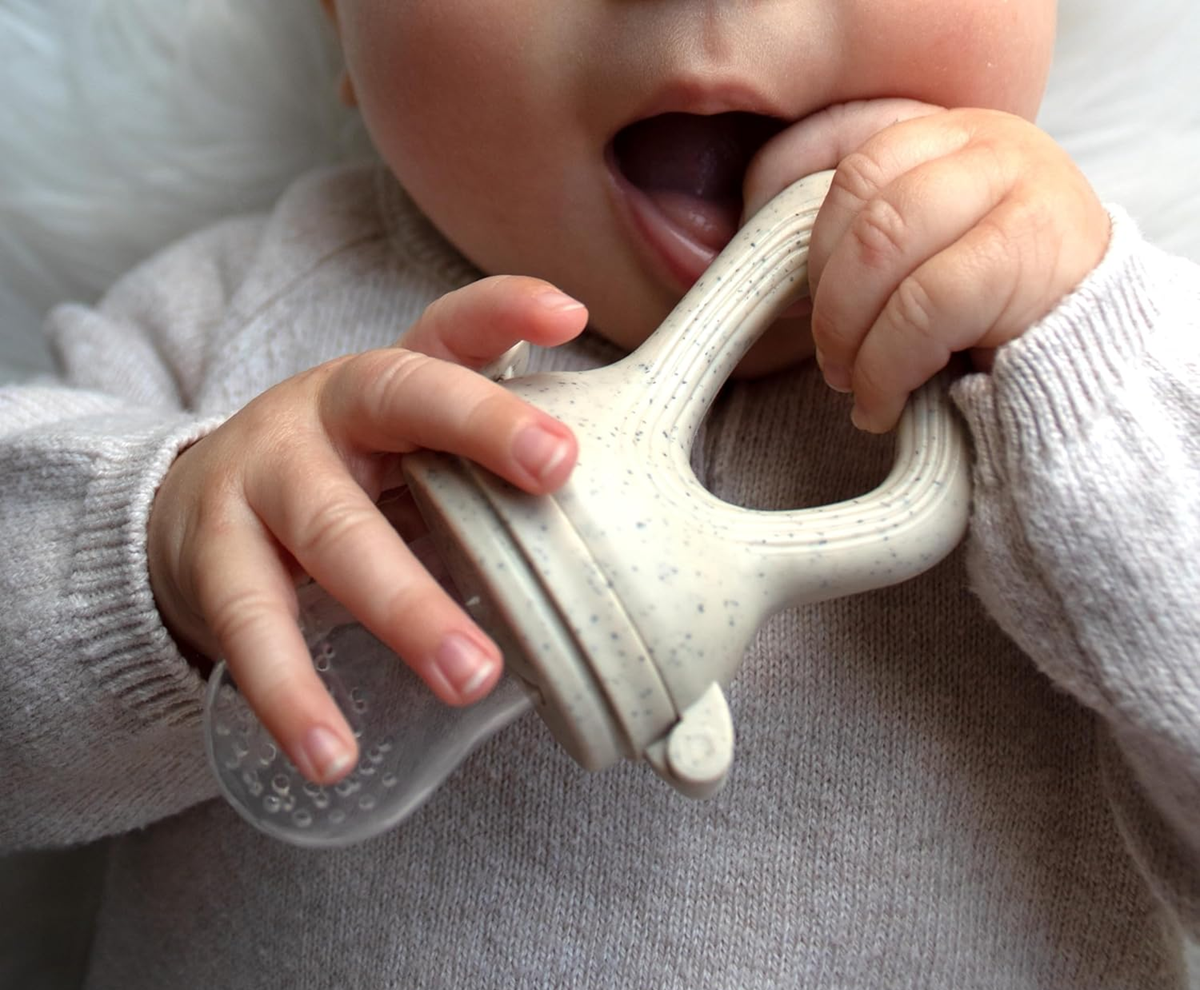 BABYLEDO dávkovač na ovocie s cumlíkom pre deti 4 m+