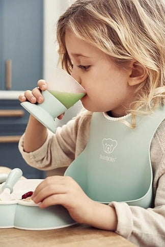 BABYBJORN silikónové podbradníky s vreckom x2