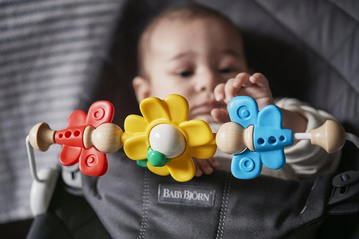 BABYBJORN Flying Friends arco de madera y plástico para hamaca 31 cm