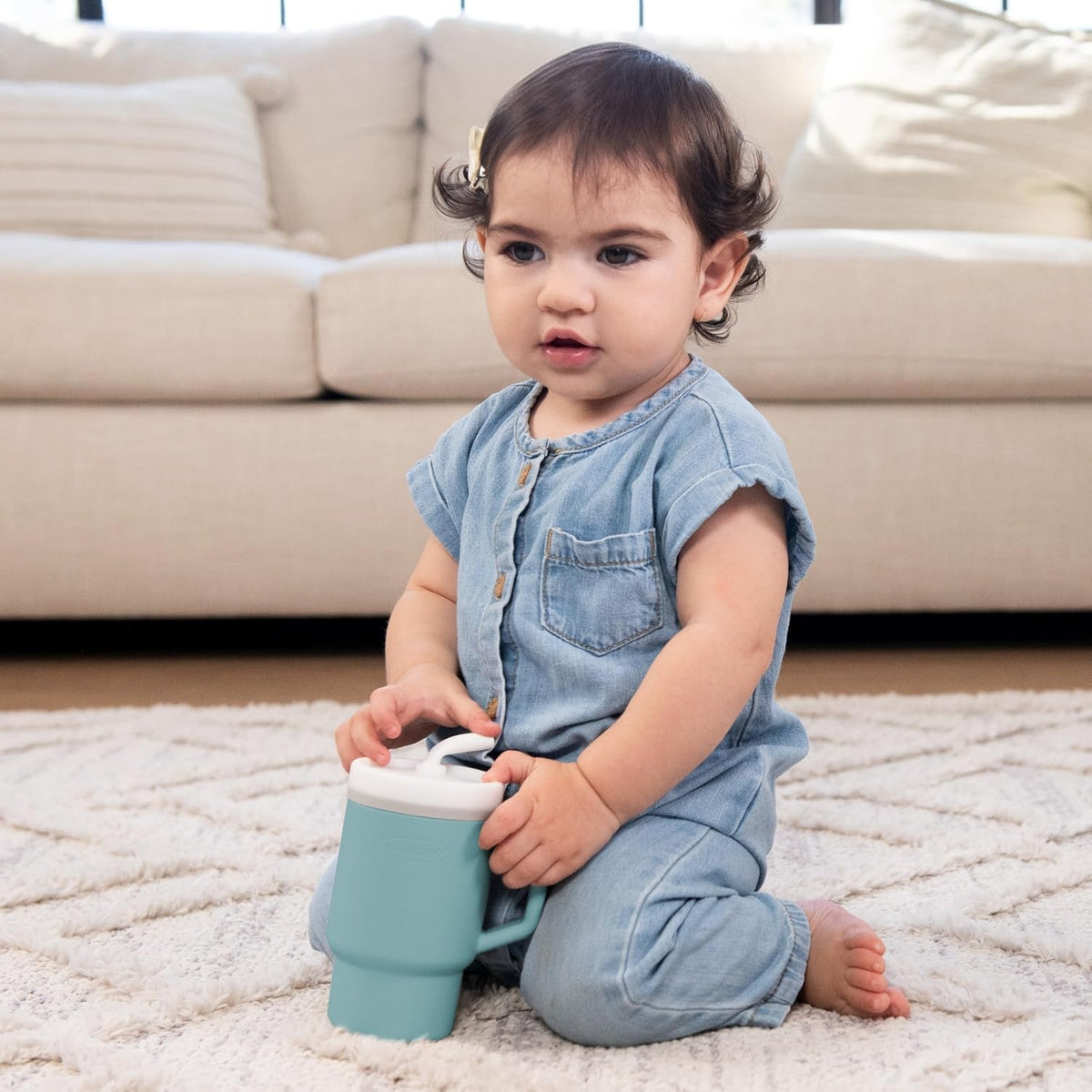 INFANTINO My 1st Tumbler silikónový hrnček s náustkom proti vyliatiu 266 ml 6 m+
