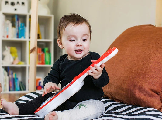 HAPE Baby Einstein ukulele 43 cm drewno, plastik