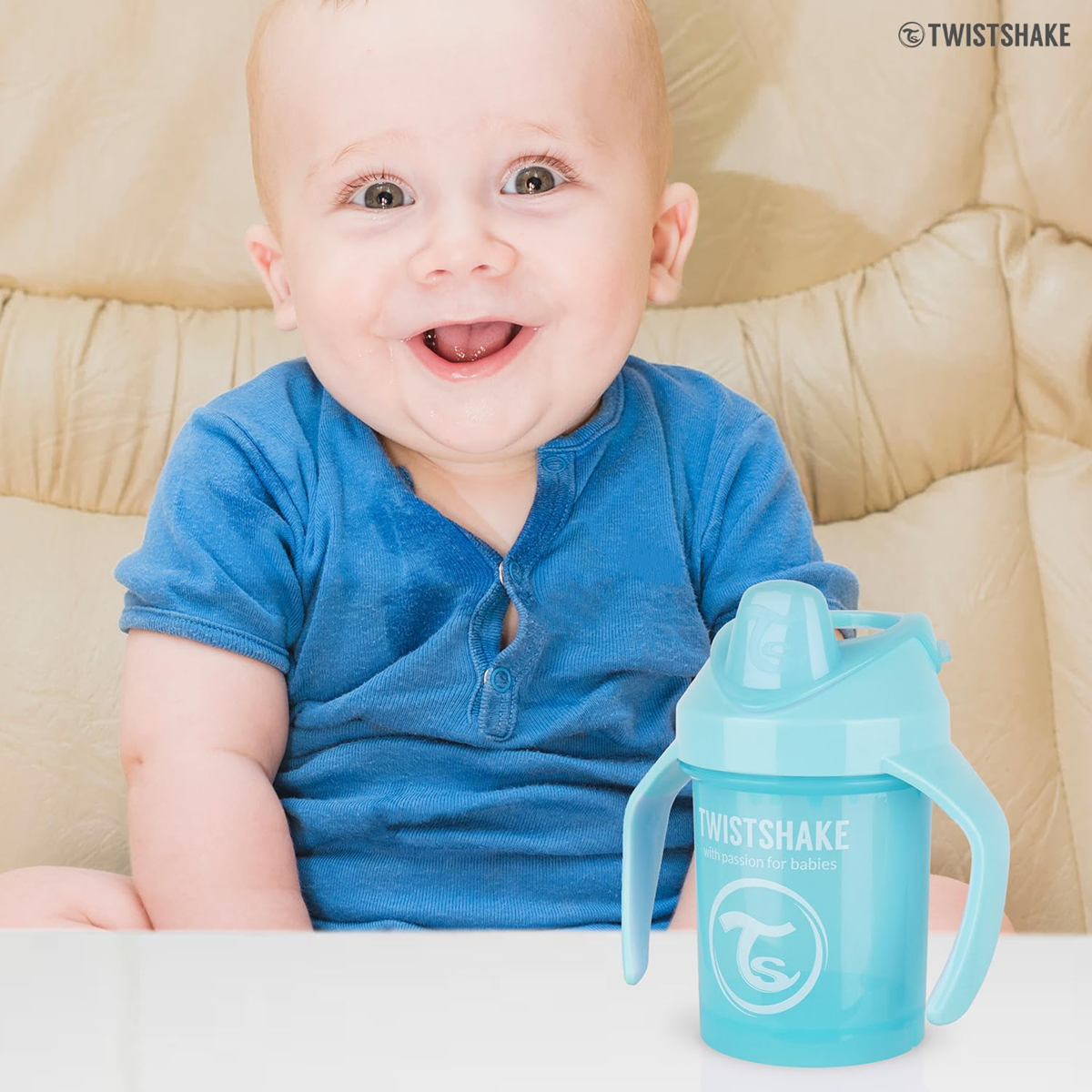 TWISTSHAKE Mini Cup nerozlievací pohár s náustkom a mixérom 230 ml 4 m+