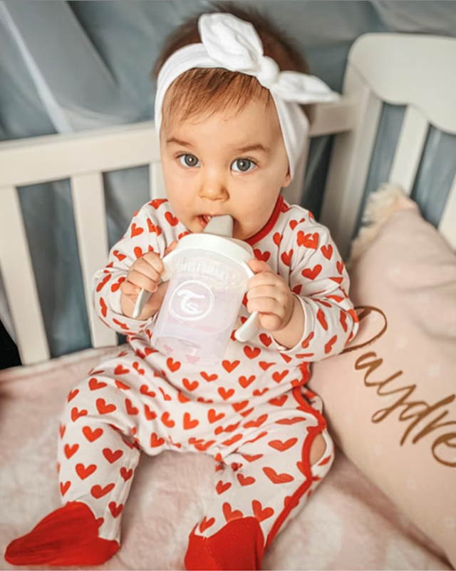 TWISTSHAKE Mini Cup nerozlievací pohár s náustkom a mixérom 230 ml 4 m+