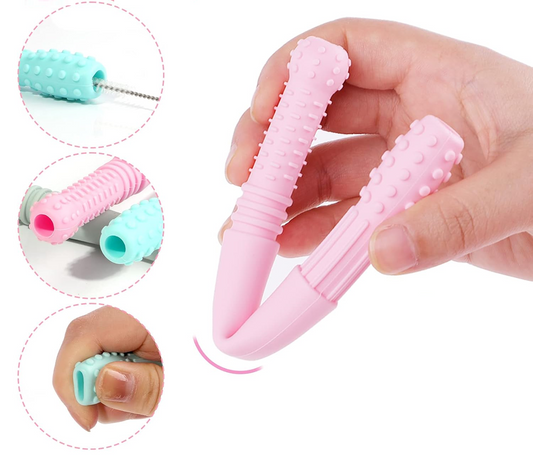 HOPTON silikónové masážne hryzadlo 3 kusy + čistiaca kefka 16,8 cm