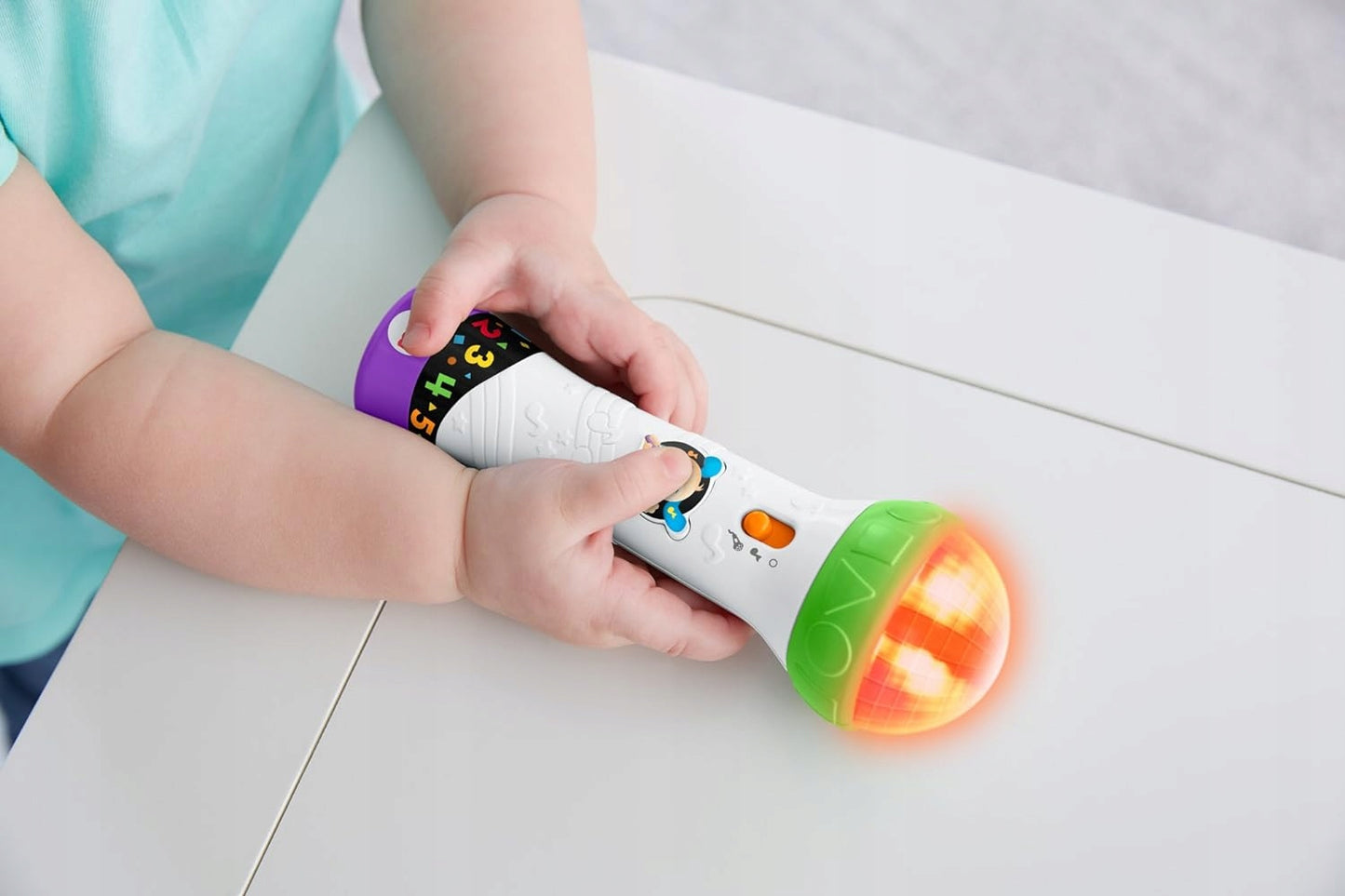 FISHER-PRICE FBP32 interaktívny mikrofón pre deti NEMECKÝ JAZYK