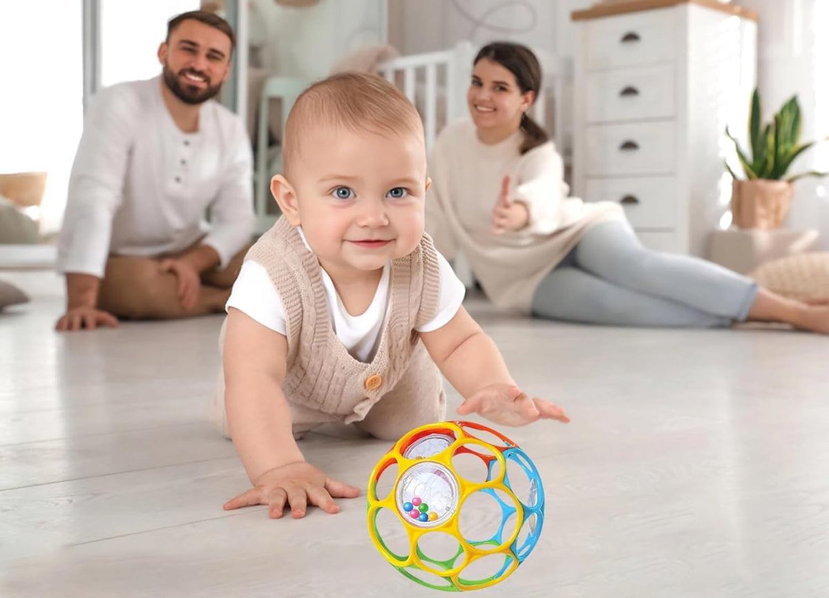 KIKUO Classic Ball hryzátko a úchopová loptička s hrkálkami 11,5 cm