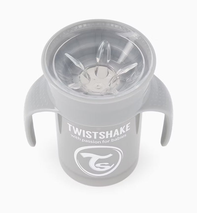 TWISTSHAKE nevytekajúci pohár 360 stupňov 230 ml 6 m+