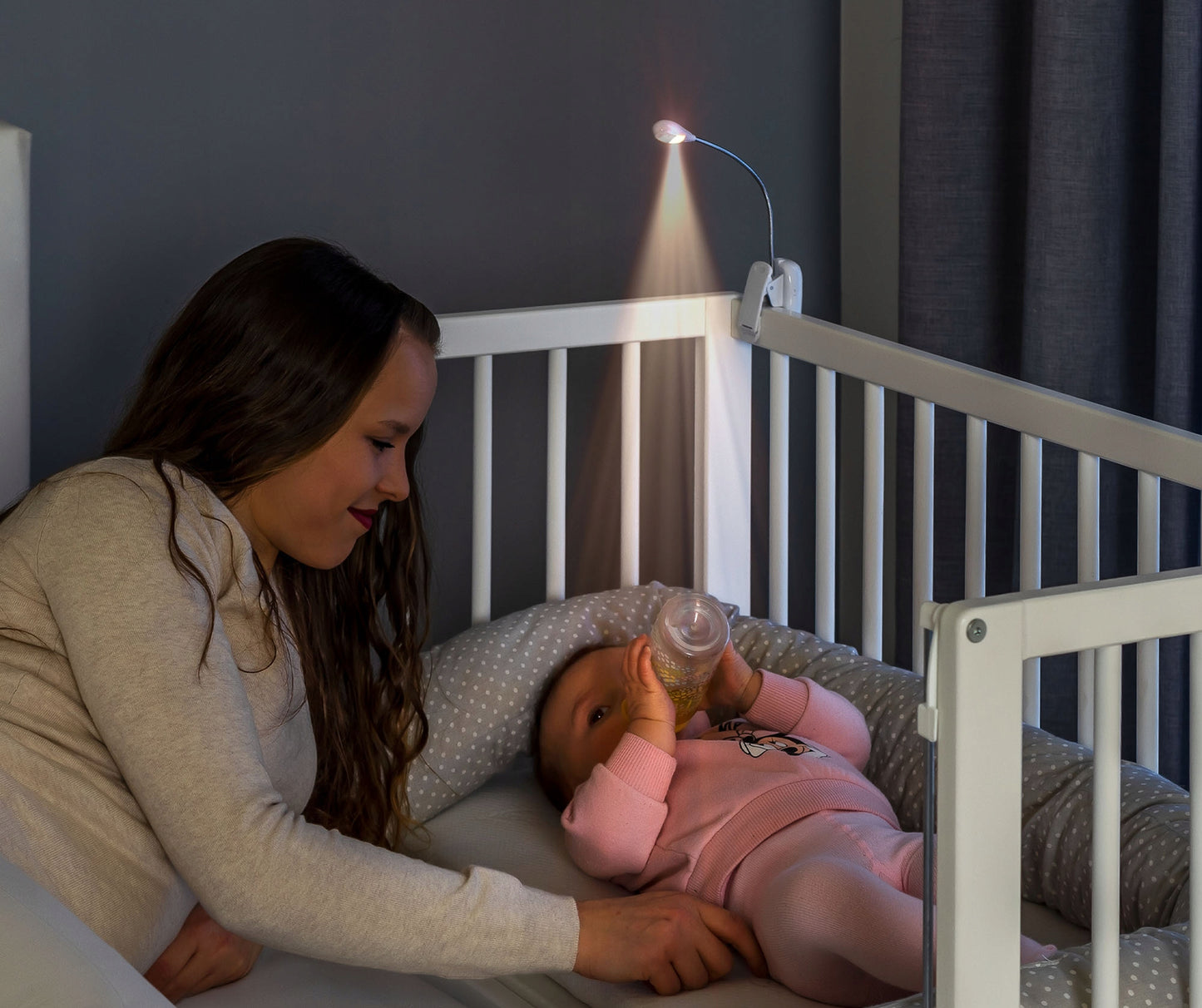 REER Mummy&Me nočná LED lampička s flexibilným krkom na klip