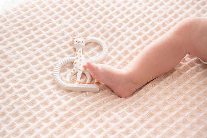 ŽIRAFA SOPHIE prírodné hryzátko SO PURE 18CM