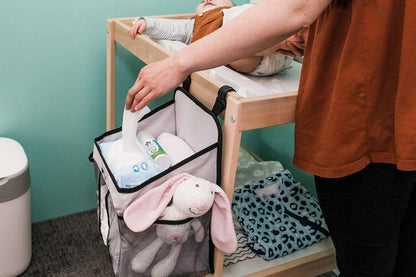 TOMMEE TIPPEE Easi Change skladací organizér na prebaľovanie na stôl 38 cm