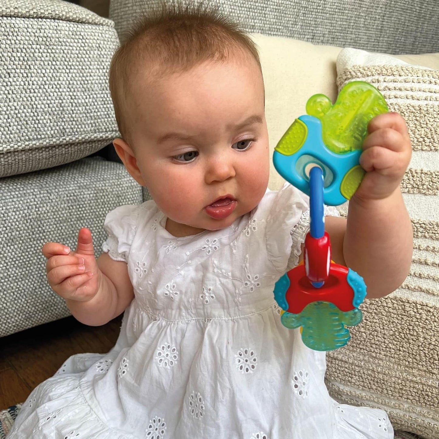 NUBY IcyBite silicone cooling teether 9 x 14 cm KEYS