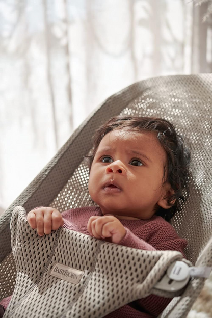 BABYBJORN ležadlo-hojdačka do 13 kg, SIEŤOVINA