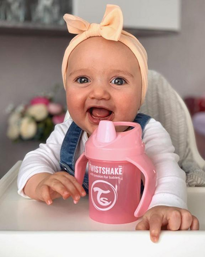 TWISTSHAKE Mini Cup nerozlievací pohár s náustkom a mixérom 230 ml 4 m+