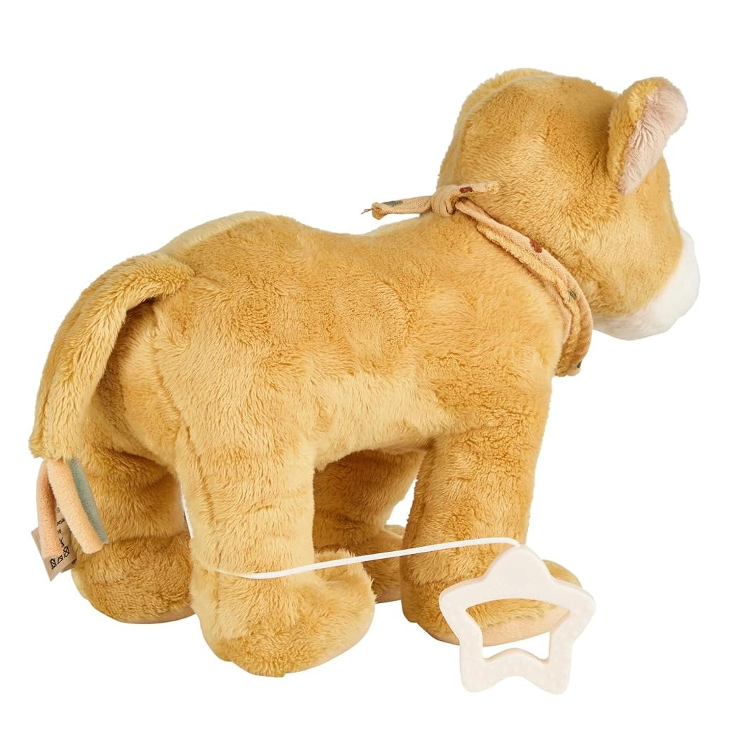 STERNTALER Lev Leo hračka na maznanie s hracou skrinkou „Pieskový dedko“ 24 cm