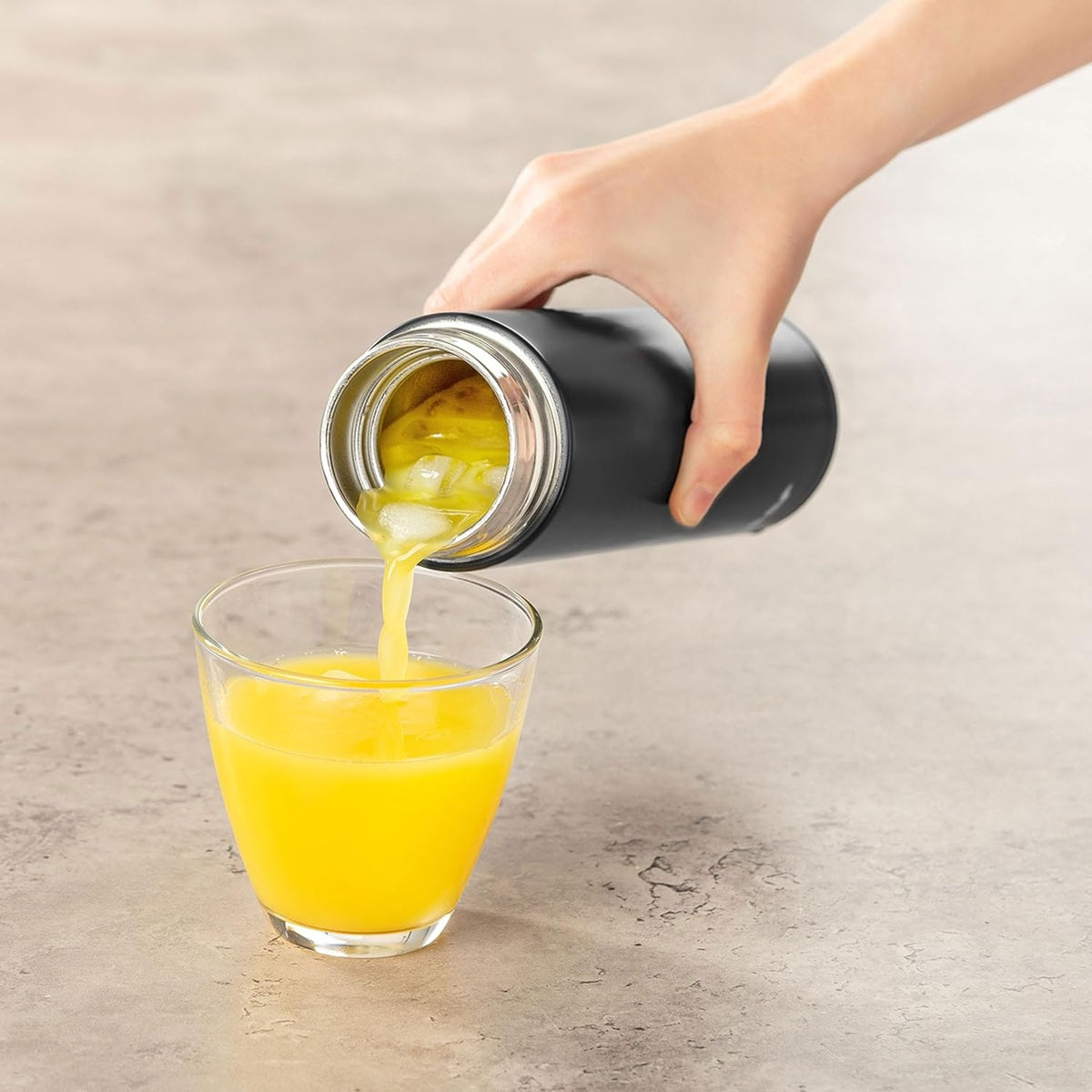 REER ColourDesign termoska na nápoje z nehrdzavejúcej ocele 450 ml