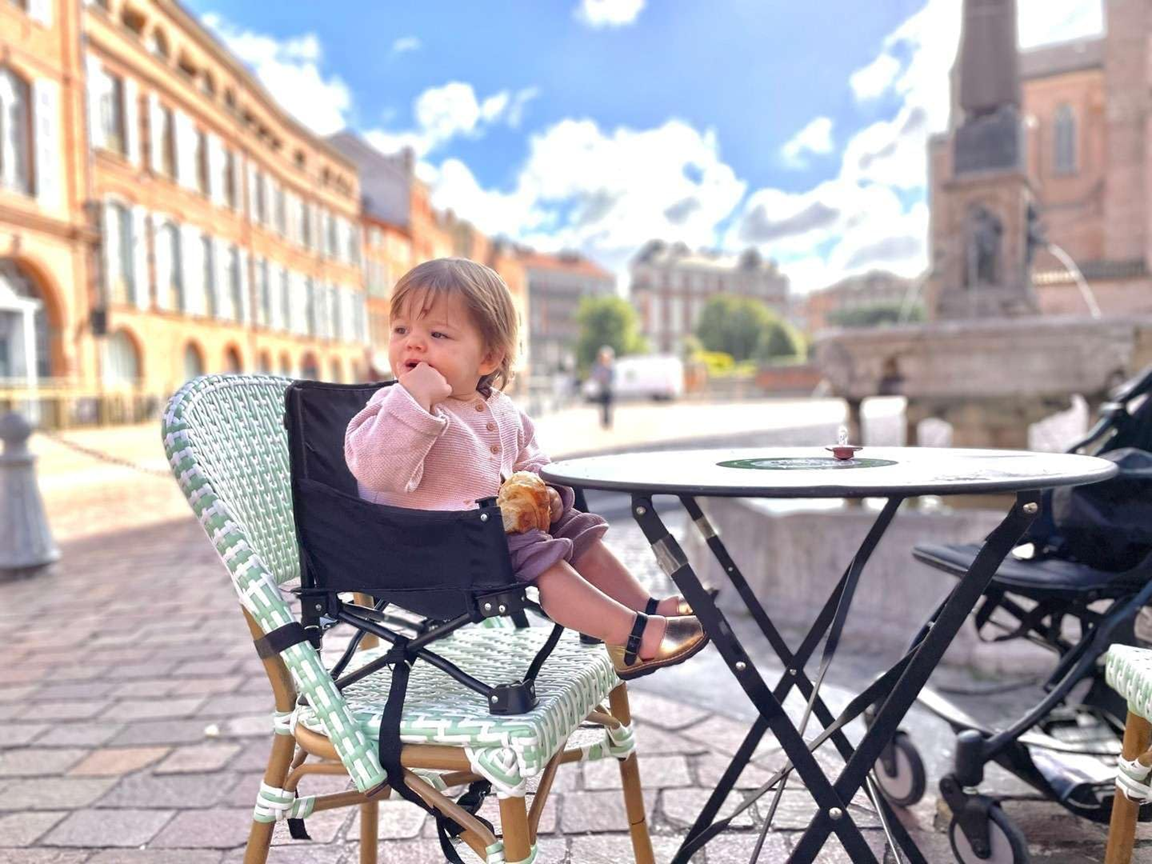 BAMBISOL cestovná jedálenská stolička s pultíkom
