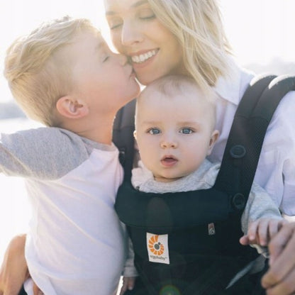 ERGOBABY OMNI 360 COOL AIR MESH ergonomický nosič 3,2-20,4kg