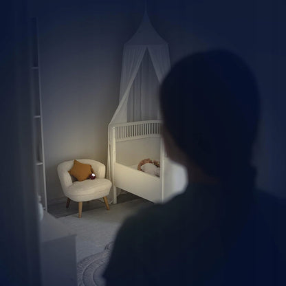 PABOBO Little Moon prenosná LED nočná lampička 6,5 cm