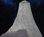 GLOW BED sieťka proti komárom na postieľku, baldachýn so svietiacimi hviezdičkami